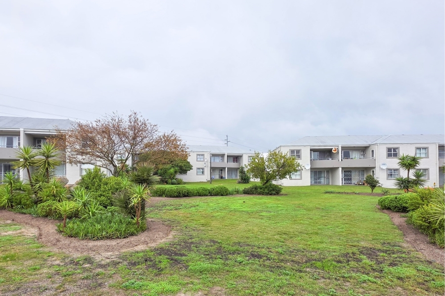 2 Bedroom Property for Sale in Sonstraal Heights Western Cape